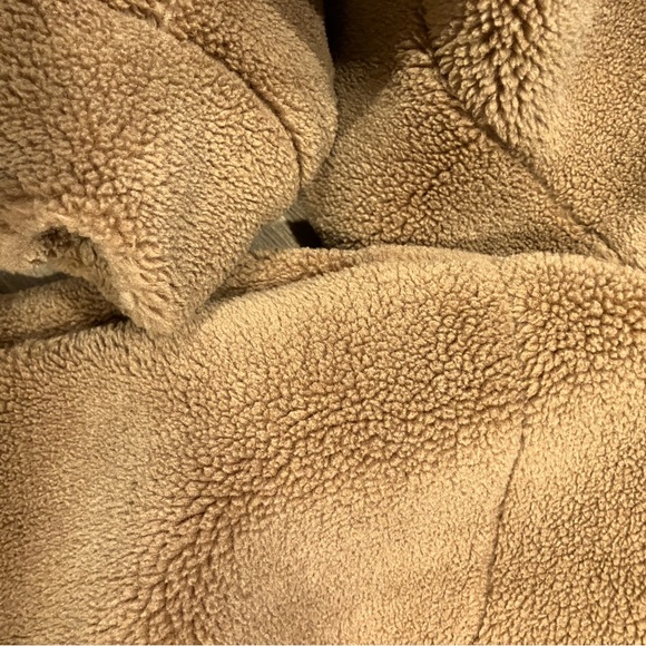 Teddy Jacket - Picture 3 of 5